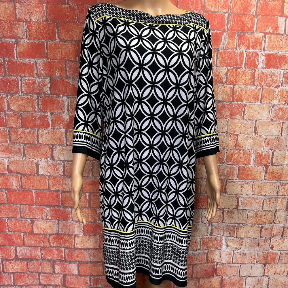 Studio One New York Geometric Print Shift Dress